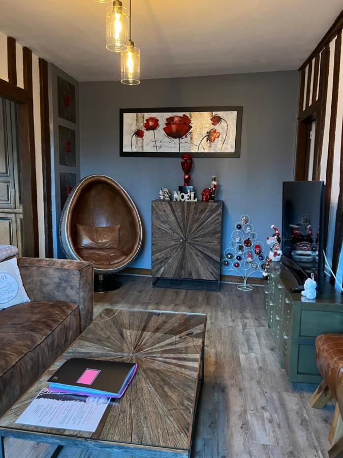 Le Relais D'Eugenie En Hyper Centre-Ville กงเปียญ ภายนอก รูปภาพ